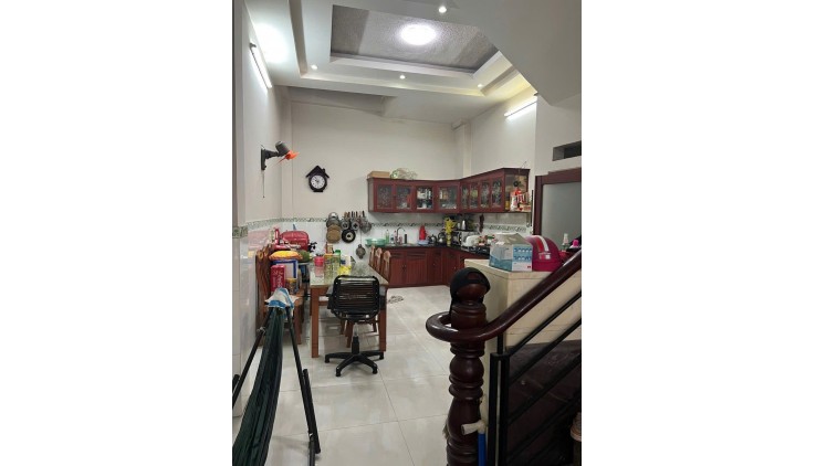 Bán nhà 60m², 4PN, 4WC, 4.9 tỷ, Hương lộ 2, Bình Trị Đông, Bình Tân